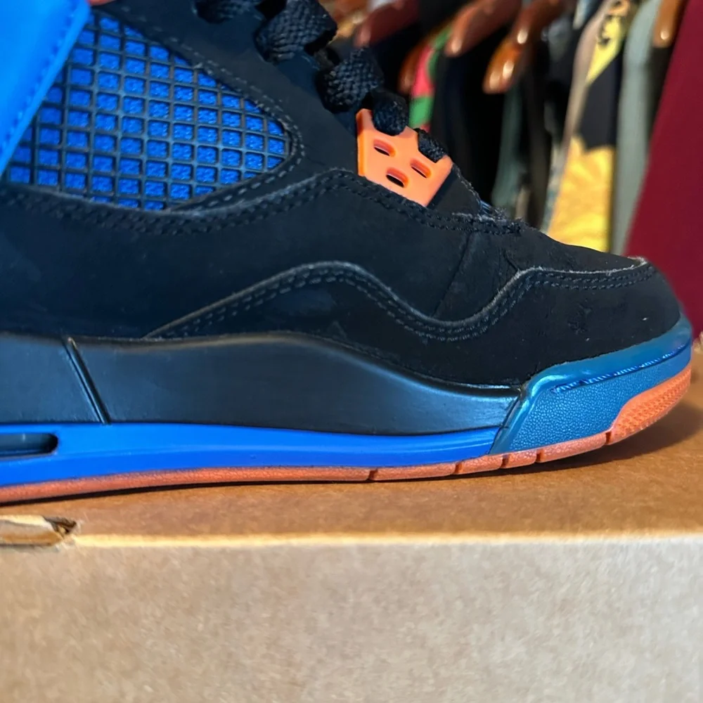 Jordan 4 Retro 2012 CAVS 6Y GS(Grade School) - Picture 14 of 15